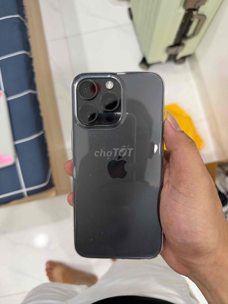Фото 2: iPhone 15 Pro Max черный, б/у