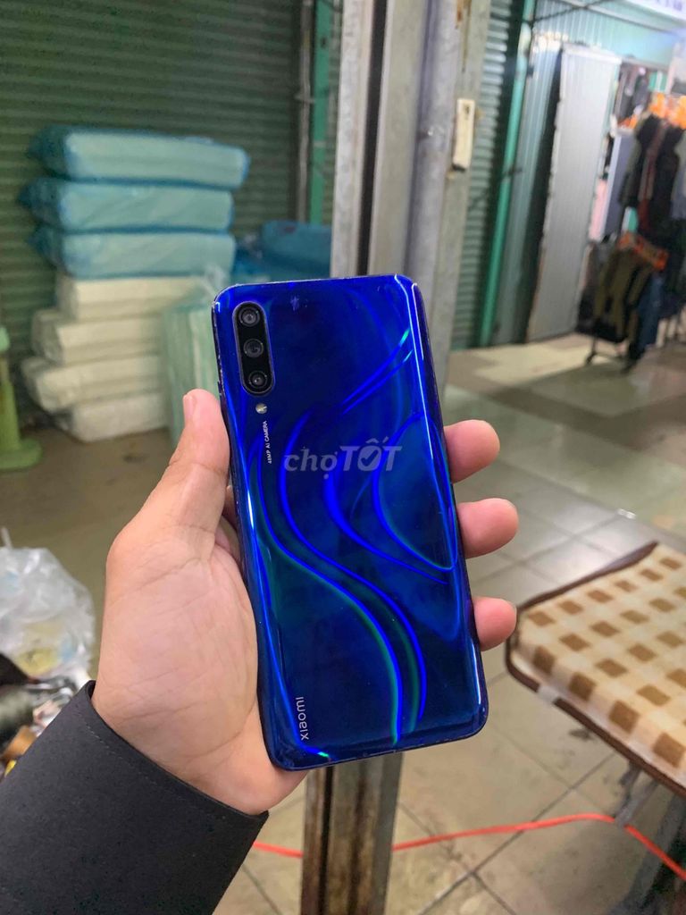 Фото 2: Xiaomi Mi A3 зеленый телефон