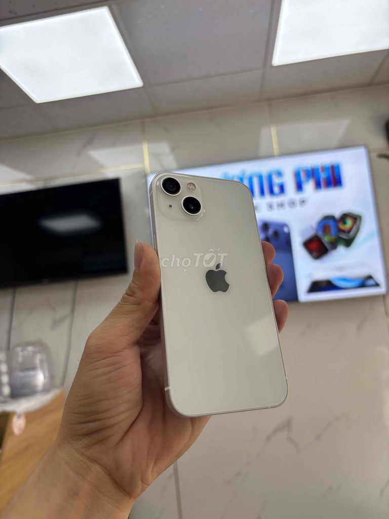 Apple iPhone 13 128GB Белый Международная версия