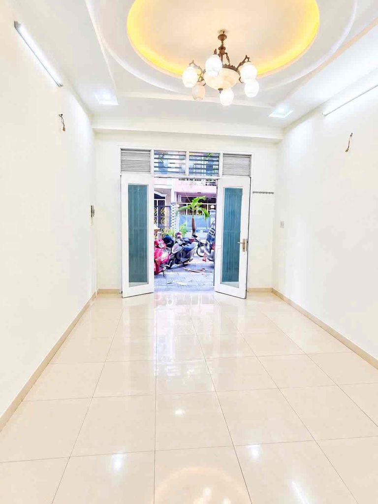 Фото 2: Nhà Ôtô Đỗ Trước 4x17m 2Lầu (4PN 3WC) Hẻm 8m Thông. 1/ PHAN ĐÌNH PHÙNG