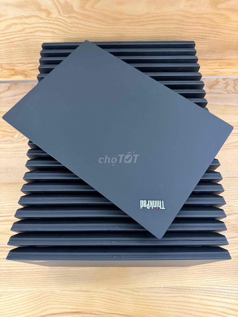 Фото 2: Lenovo ThinkPad T14 Gen 2, почти как новый, б/у 12 мес.