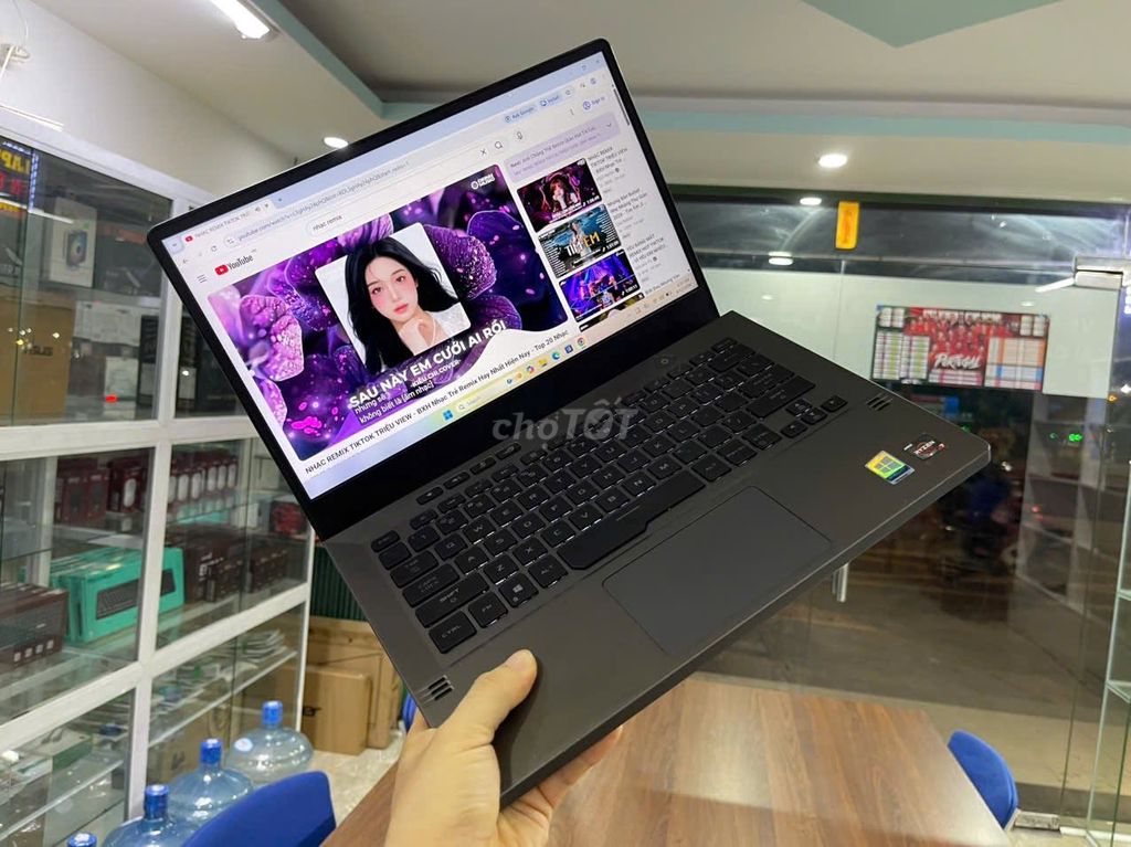 Фото 2: ASUS ROG Zephyrus G14 GA401IU Ryzen7 16G/512G 14 дюймов Серый
