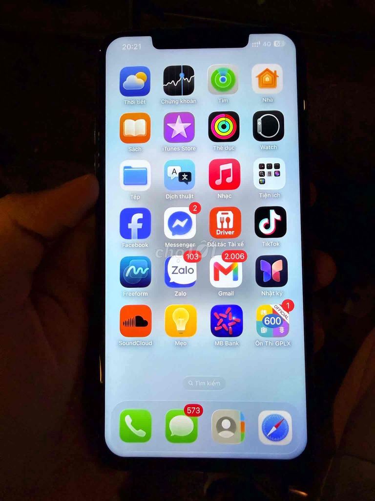 Фото 2: Apple iPhone 11 Pro Max зеленый мох