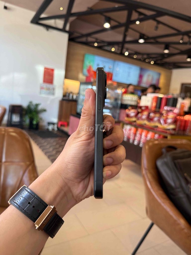Фото 3: Apple iPhone 15 Pro Max 256GB Черный 99%