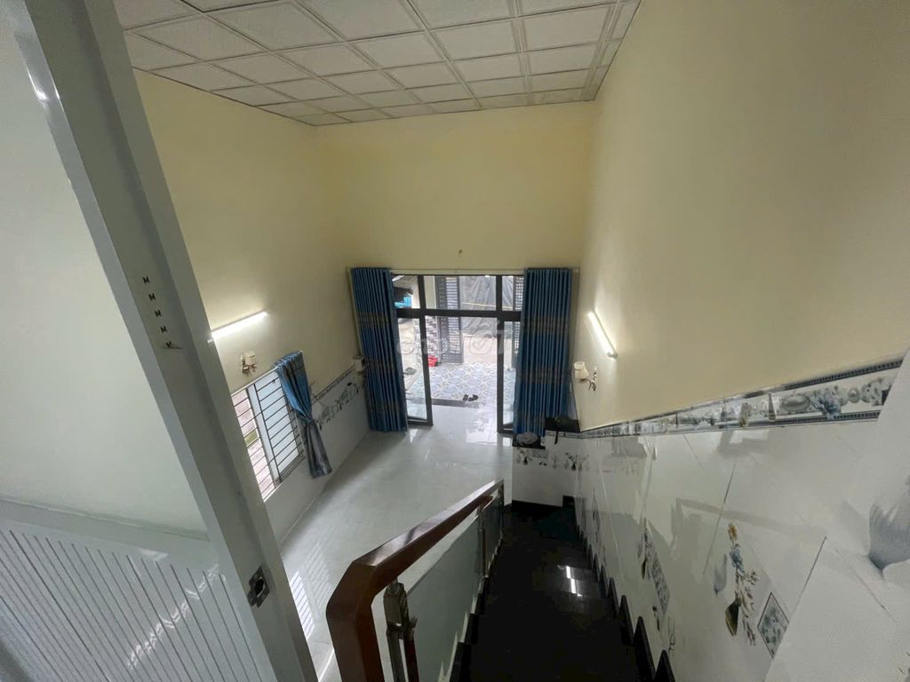 Фото 2: Срочная продажа дома в Хокмоне, SHR, 2 фасада, XUÂN THỚI 7