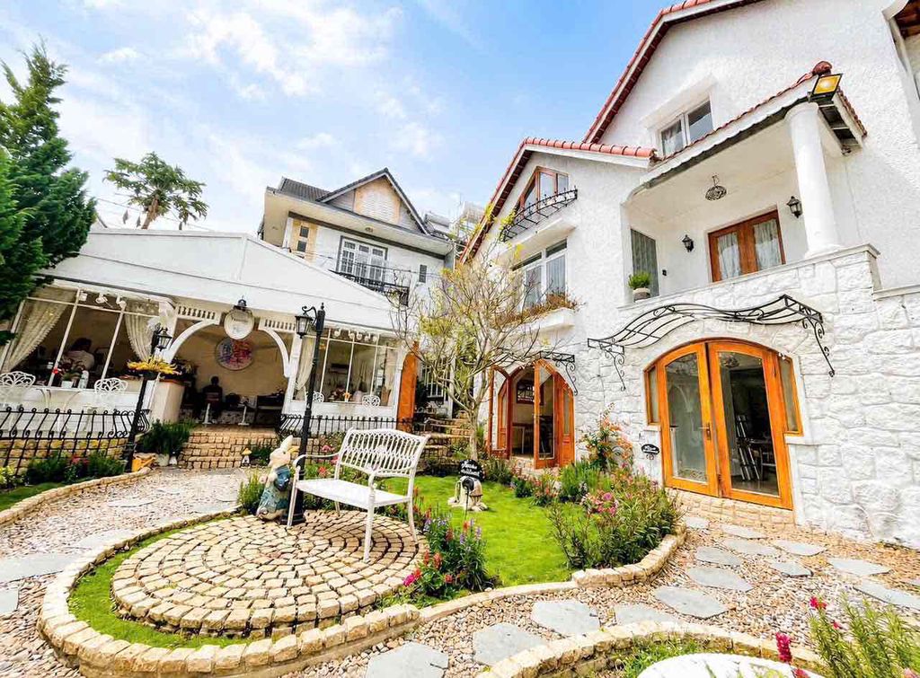 🏡 Красивая французская вилла - рядом с Хоанг Зьеу, всего 3 минуты до озера и ночного рынка