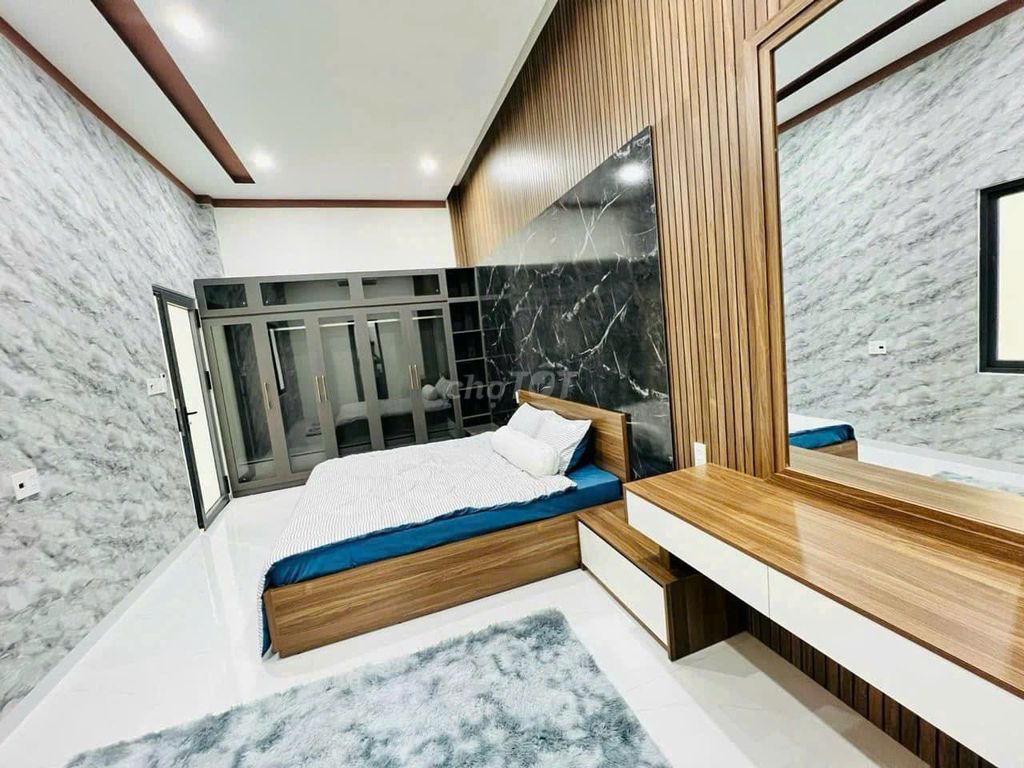 Фото 3: Аренда дома, фронтальный фасад 386A Lê Văn Sỹ, рядом с перекрёстком Trần Quang Diệu, квартал 14, район 3