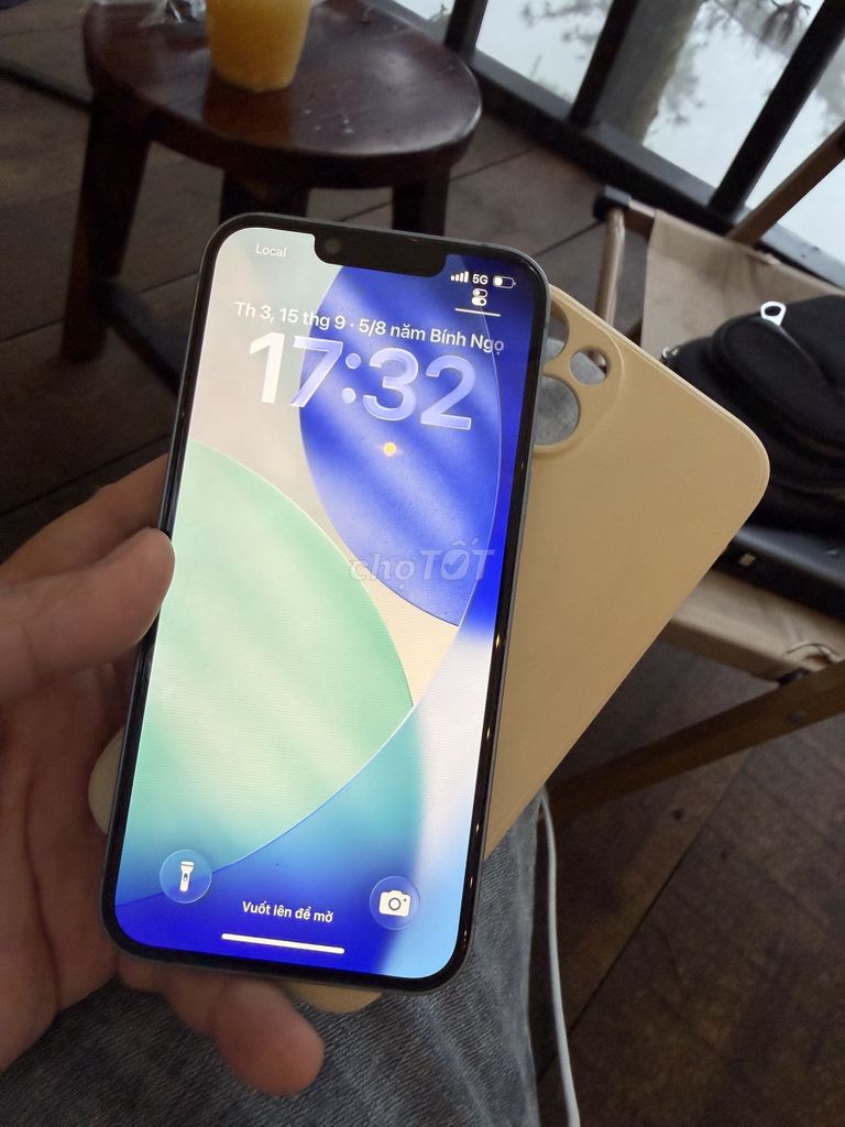 Фото 2: Apple iPhone 14 128GB Серый международная версия VN/A