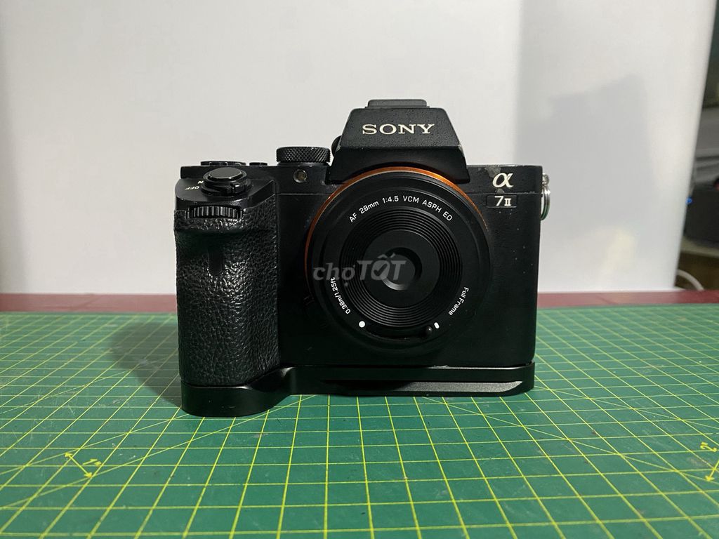 Фото 2: Фотоаппарат Sony A7 Mark II с объективом Viltrox 28 F4.5