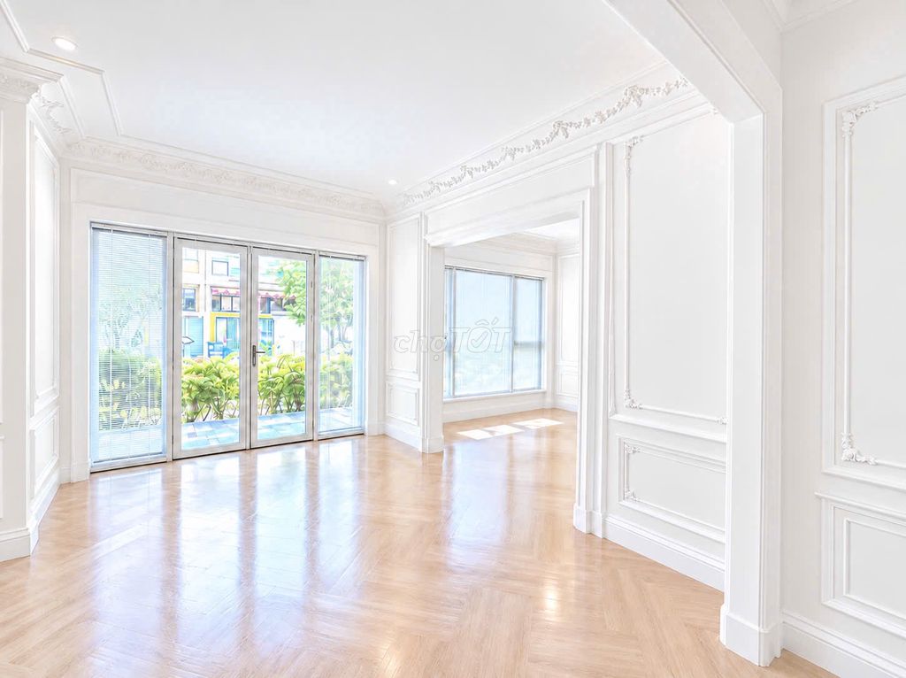 Фото 3: Сдается весь первый этаж 80 м², 112 м², 126 м², цена 11–17 млн