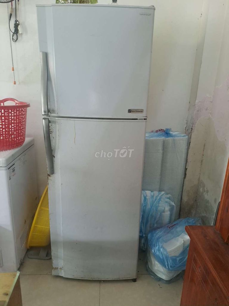 Холодильник Sharp 350L Белый