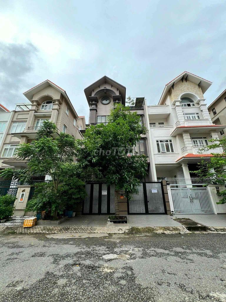 Аренда виллы Him Lam, район 7, 10x20 м, цокольный этаж + 4 этажа, лифт, 90 млн