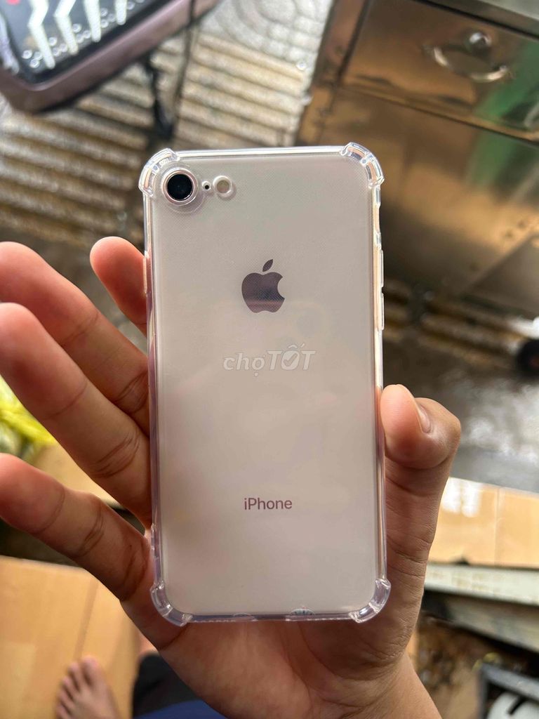 Фото 3: Apple iPhone 8 64GB чёрный, золотой, белый