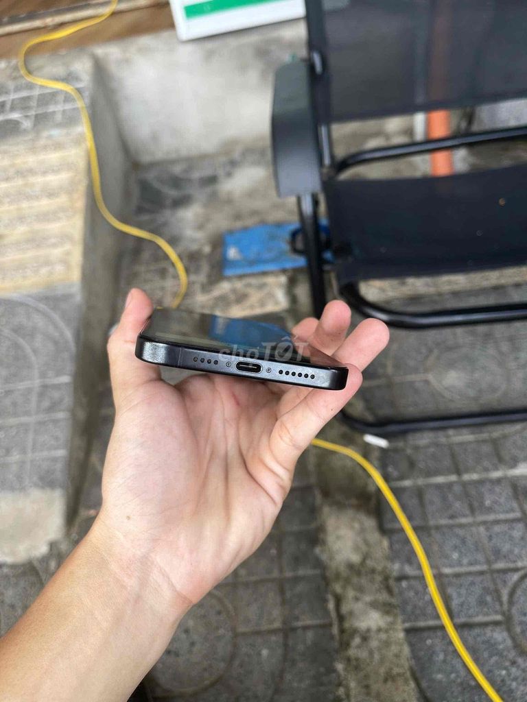 Фото 3: Apple iPhone 15 Pro Max черный