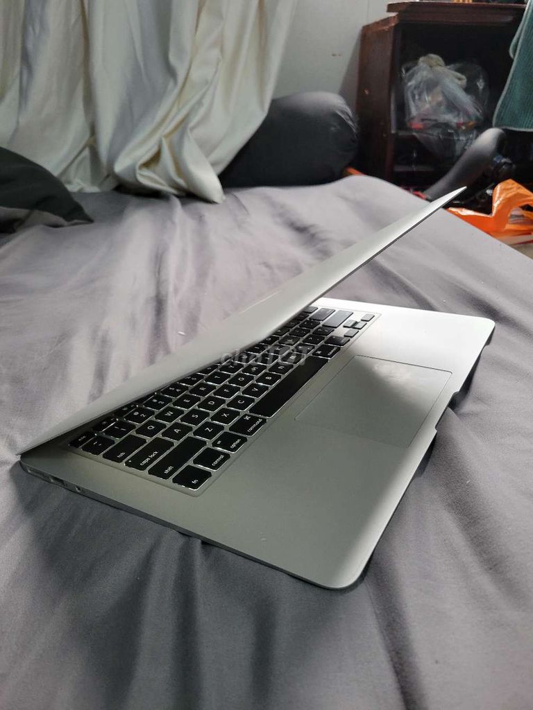 Фото 3: Apple MacBook Air 2015