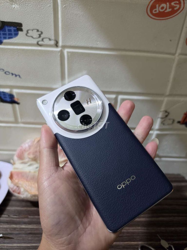 Oppo Find X7 Ultra 12GB 256GB продается или обмен