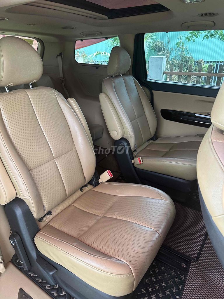 Фото 2: Kia Sedona 2019 Дизель, коричневый