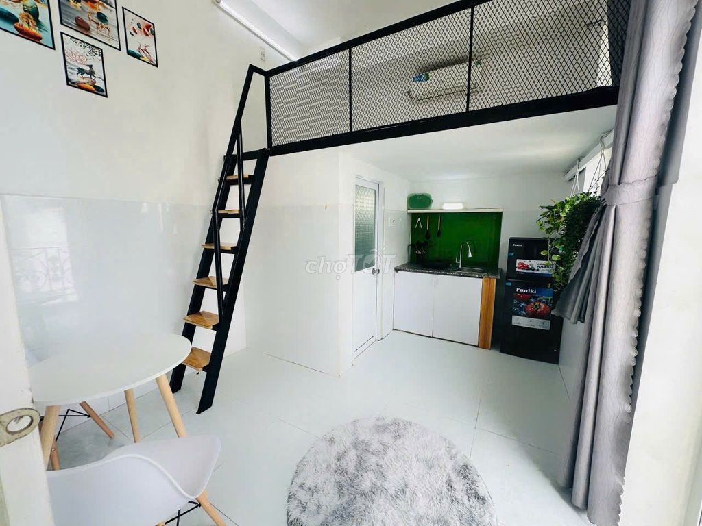 DUPLEX БАНКОН - ОКНО ПРОВЕТРИВАЕТСЯ СРАЗУ НА ЗЫОНГ КУАНГ ХАМ - РЯДОМ С EMART PVT