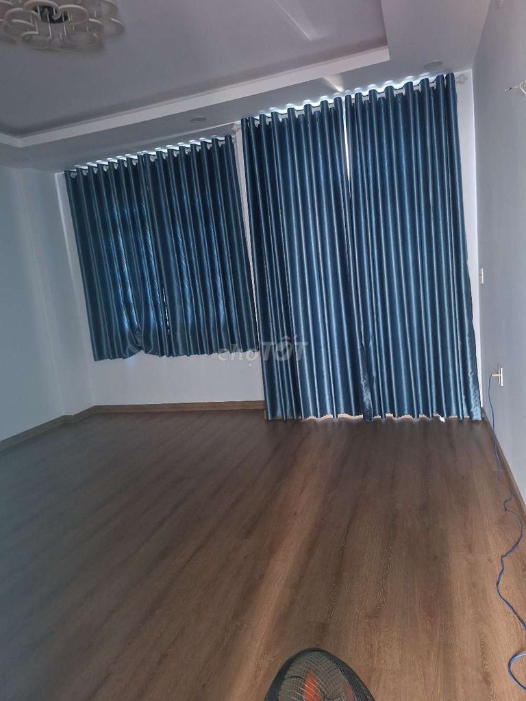 Фото 3: ПРОДАЁТСЯ ДОМ 1/ DƯƠNG THỊ MƯỜI 5 x 15: 3 ЭТАЖА, 4 СПАЛЬНИ, SHR
