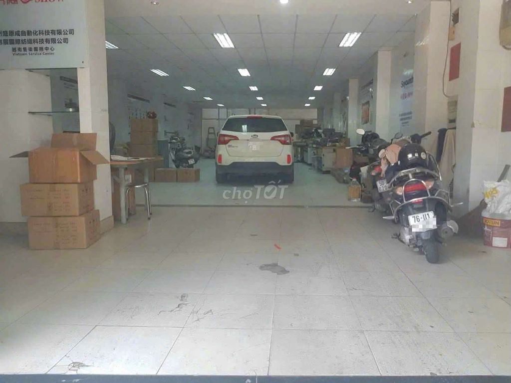 Фото 3: Сдается дом, фасад на улице Khu Tây Thạnh, площадь 8x25, 2 этажа, общая площадь 650 м²