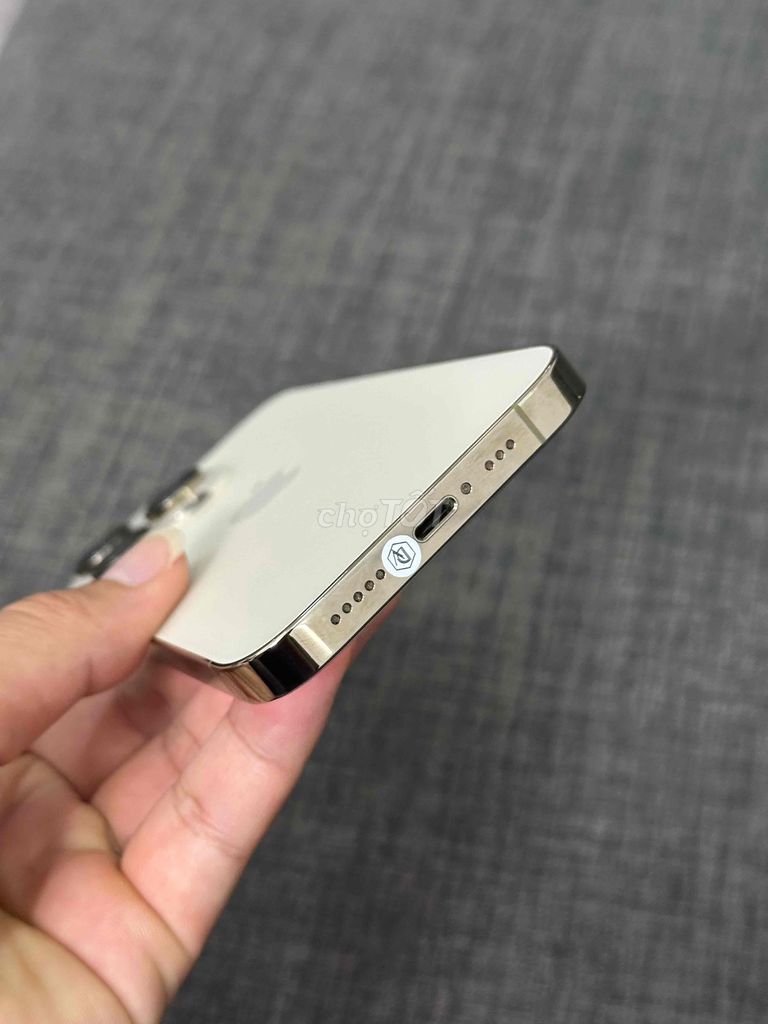 Фото 3: Apple iPhone 14 Pro 256GB золотой как новый