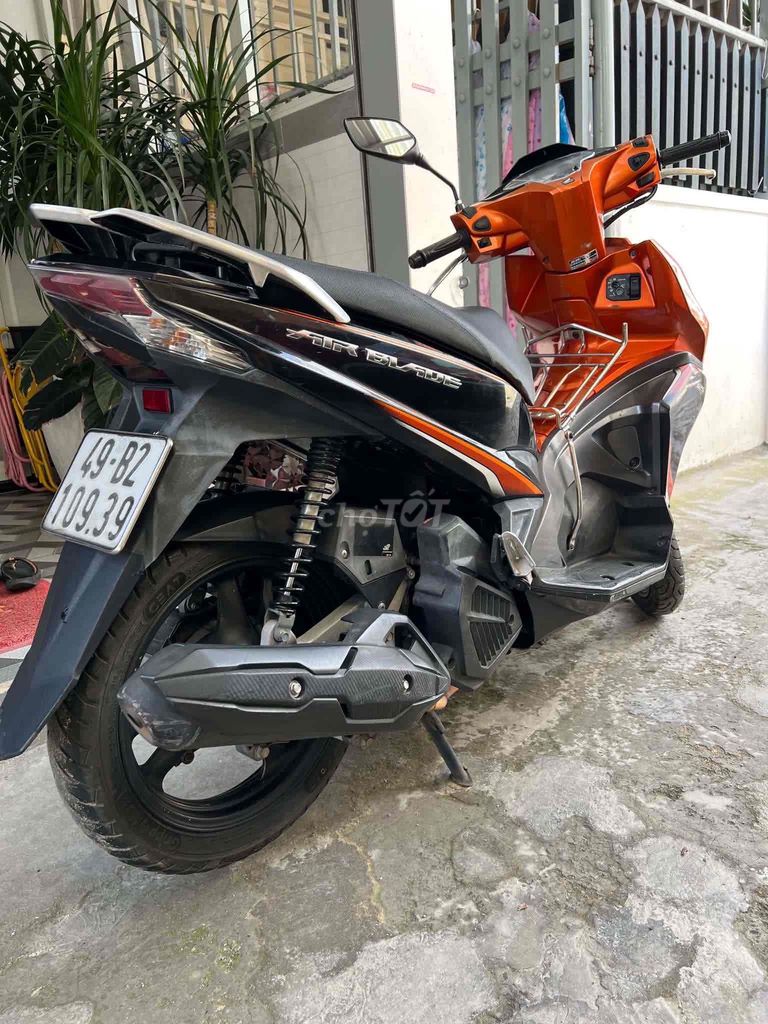 Honda Air Blade 2016 оранжево-чёрный