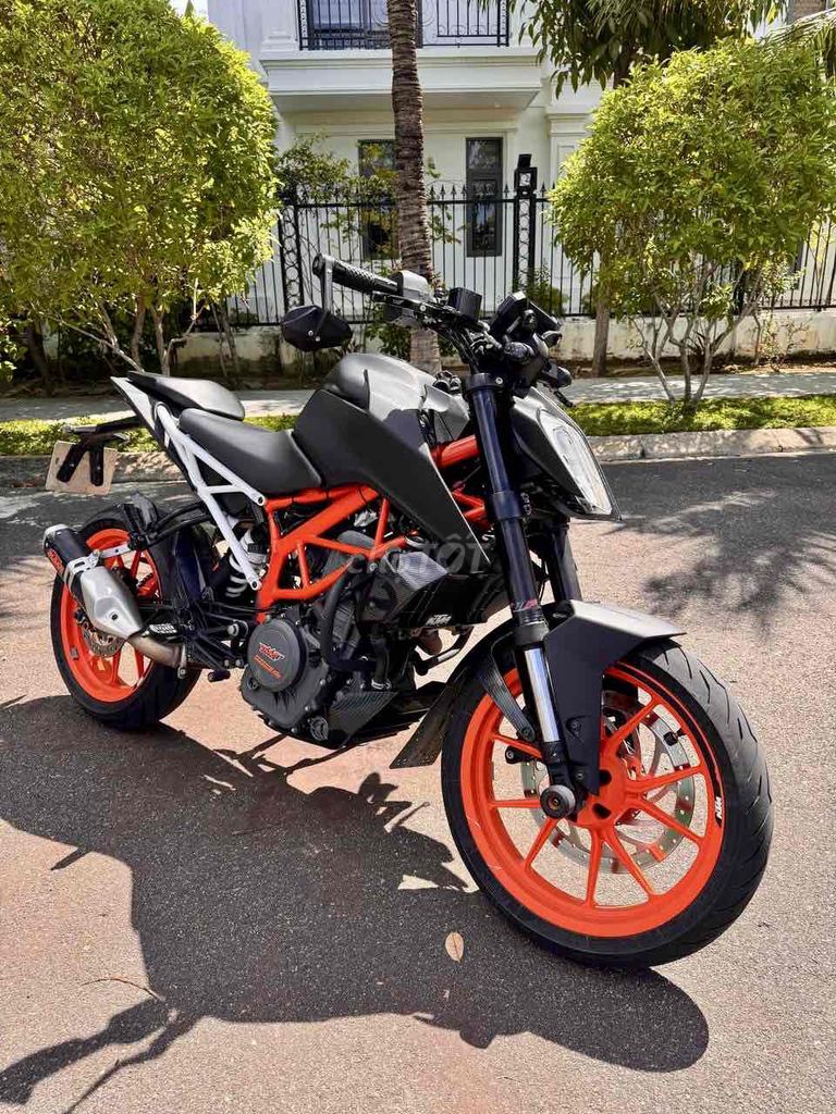 KTM Duke 390 2018 - Черный матовый, Black Cat Exhaust