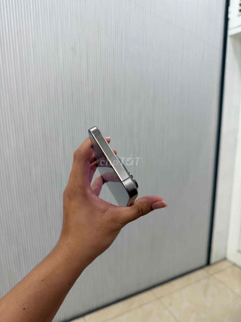 Apple iPhone 15 Pro Max 256GB Серый Титан