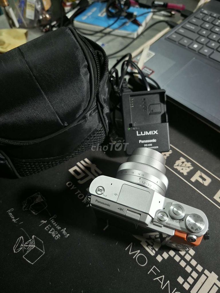 Фото 2: Фотоаппарат Panasonic Lumix GF9 серебристый, коричневый