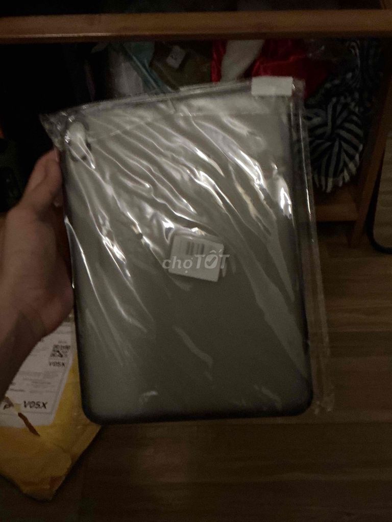 Фото 2: Чехол для iPad Gen 10, Gen 11, черный, матовая задняя панель