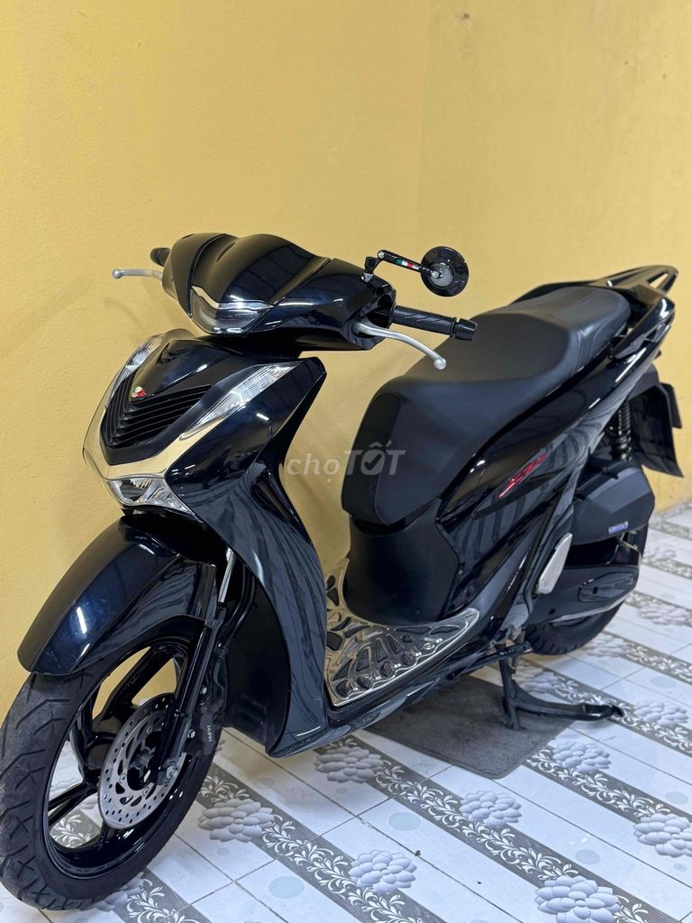 Фото 3: SH 125 2023 черный глянцевый супер новый 43E1-678.11