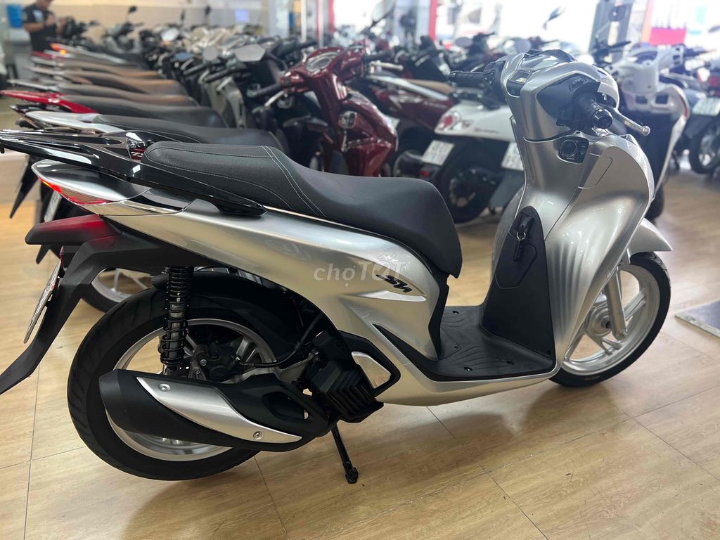 Фото 2: SH 125 2021 ❇️ Đồng Moto Đà Lạt ❇️