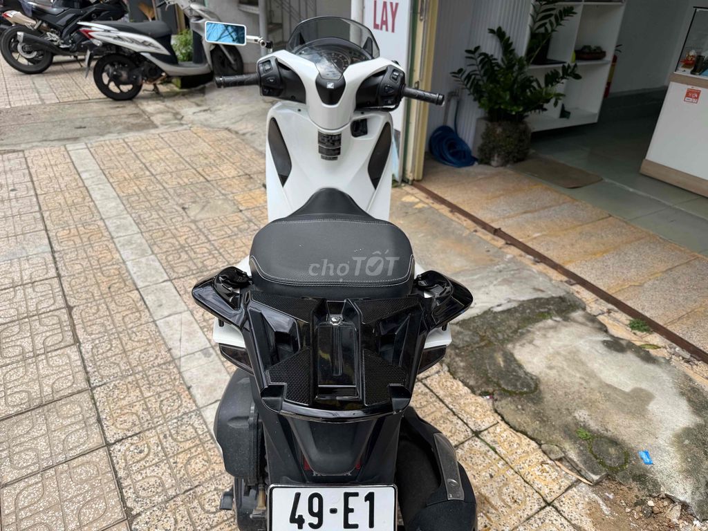 Фото 3: Honda SH 150 ABS 2018 Белый 25.000 км