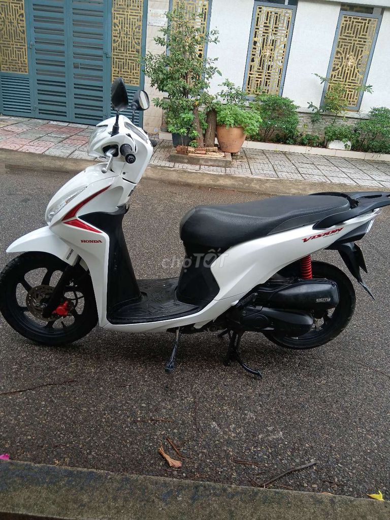 Фото 2: Honda Vision 2019 Smartkey Белый