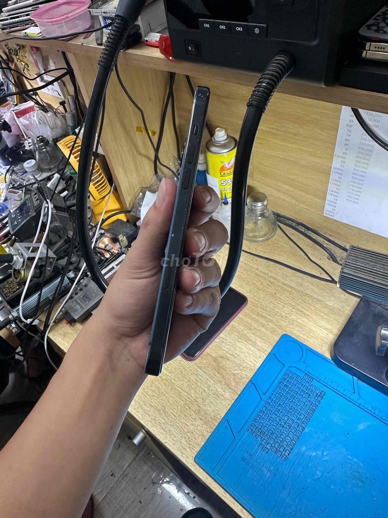 Фото 2: Apple iPhone 15 Plus 128GB Черный (Американская версия), б/у