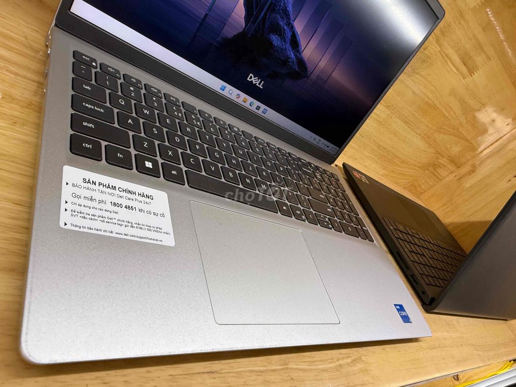 Фото 2: Dell DC15250 i5 1334U 15.6 дюймов 16GB/512GB Серебристый