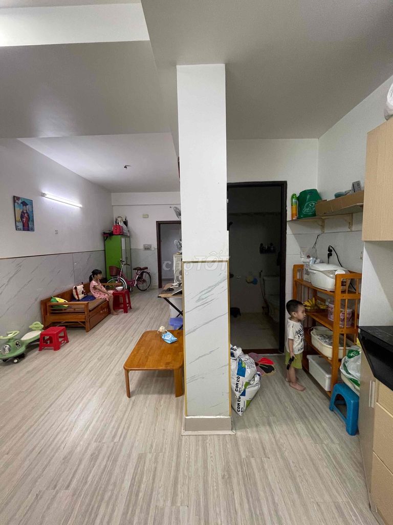 Фото 3: Продаю квартиру на Во Динь, отдельное свидетельство о праве собственности, всего 1,8 [млрд донгов], торг