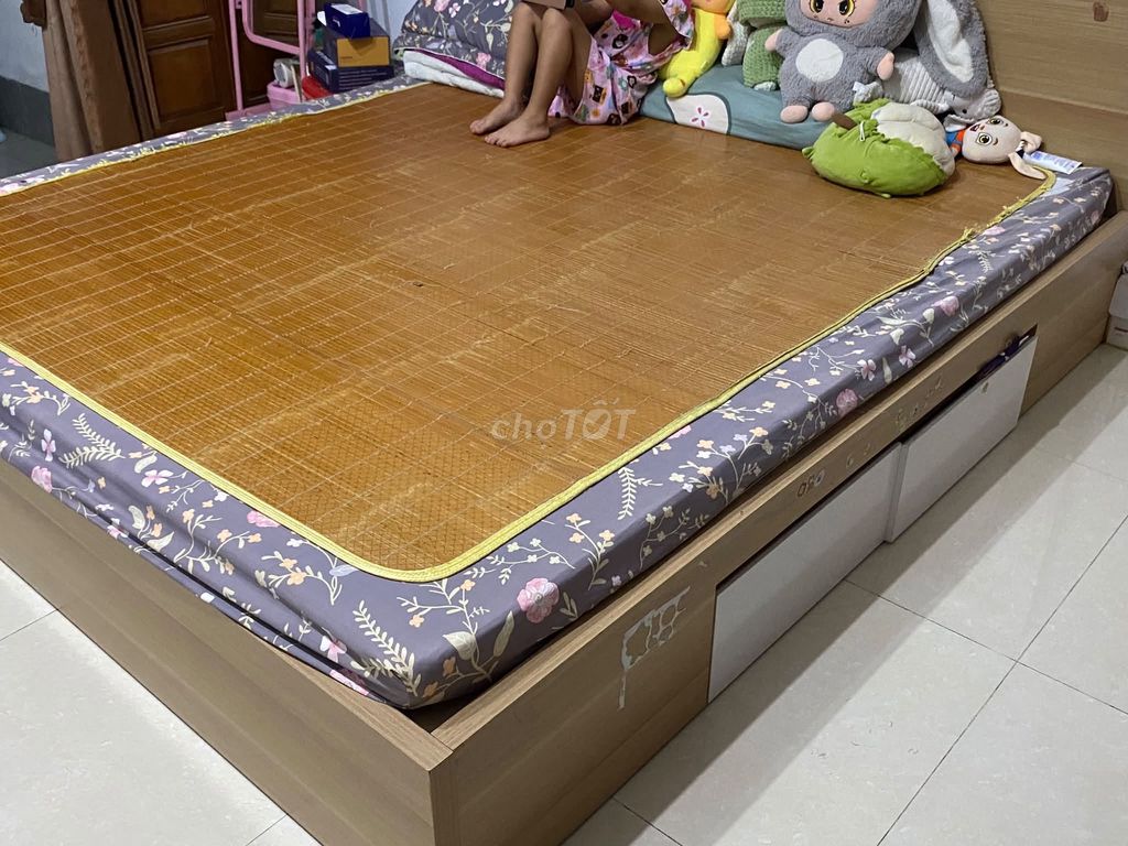 Кровать из прессованного дерева 1,8x2 м коричневая