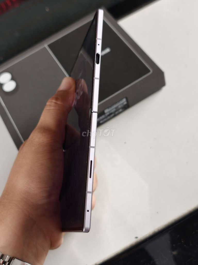 Фото 3: Samsung Z Fold 8 Серый