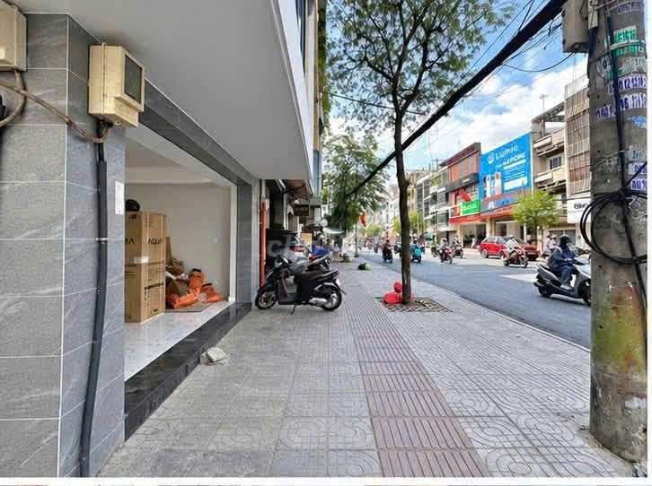 18 triệu - 2MT kinh doanh Đinh Bộ Lĩnh Bình Thạnh 4mx15m, vỉa hè rộng