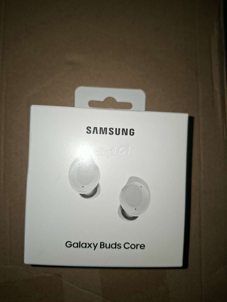 Наушники Samsung Galaxy Buds Core белые, новые