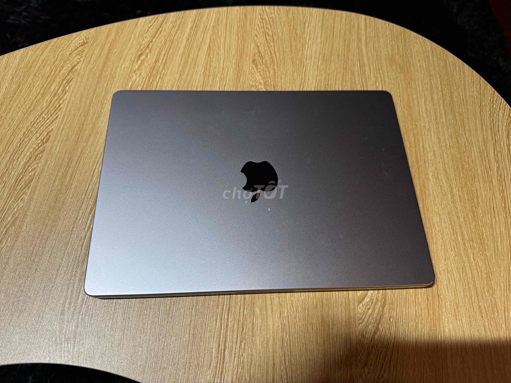 MacBook Pro 14.2” M1 Pro 16GB RAM 512GB SSD