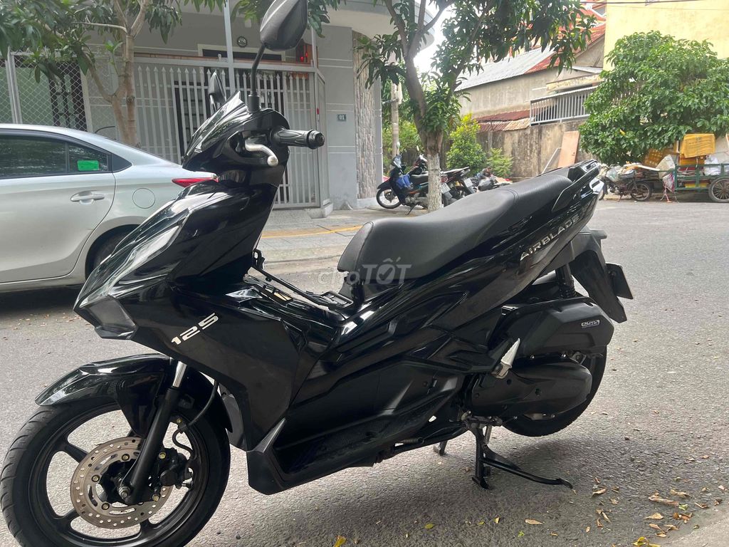 Фото 3: Honda Air Blade 125 2023 Черный