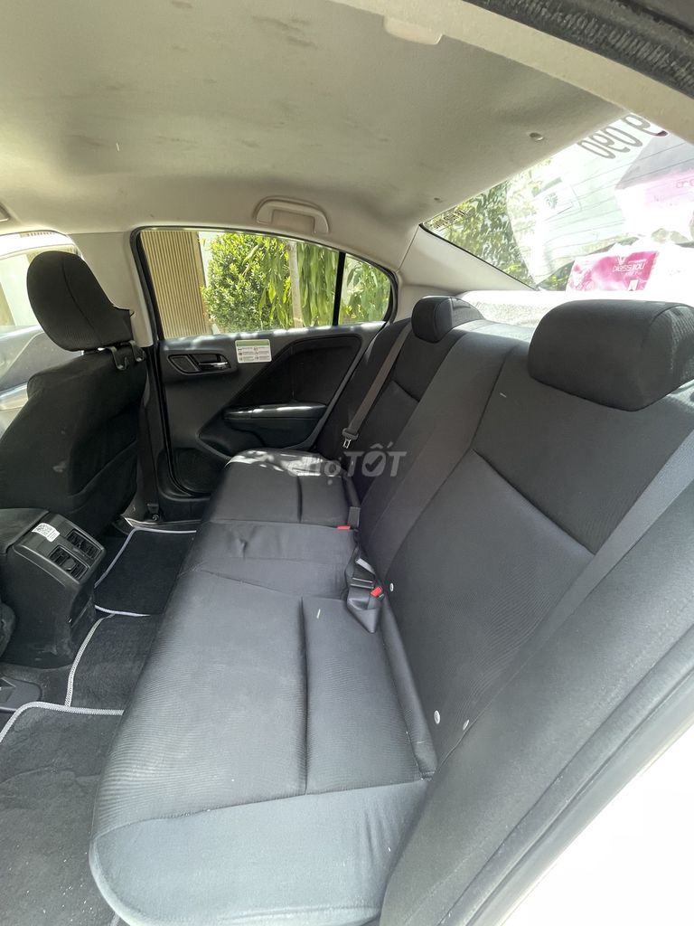 Фото 2: Honda City 1.5AT 2016 Белый 69.000 км