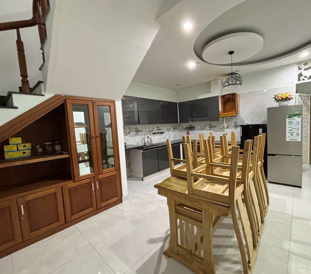🏡 СДАЁТСЯ ДОМ НА ГЛАВНОЙ УЛИЦЕ В РАЙОНЕ НАМ ВЬЕТ А