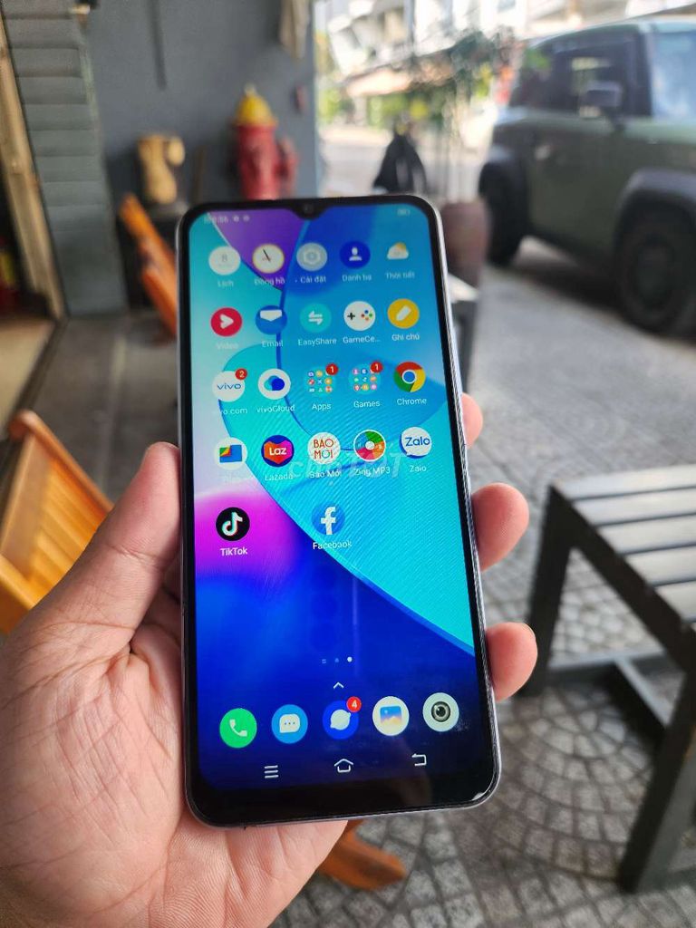 Продам телефон Vivo V2027 64GB серый