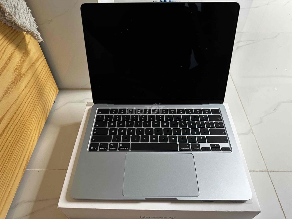 Фото 3: Apple MacBook Air 13 M5 16GB/512GB как новый