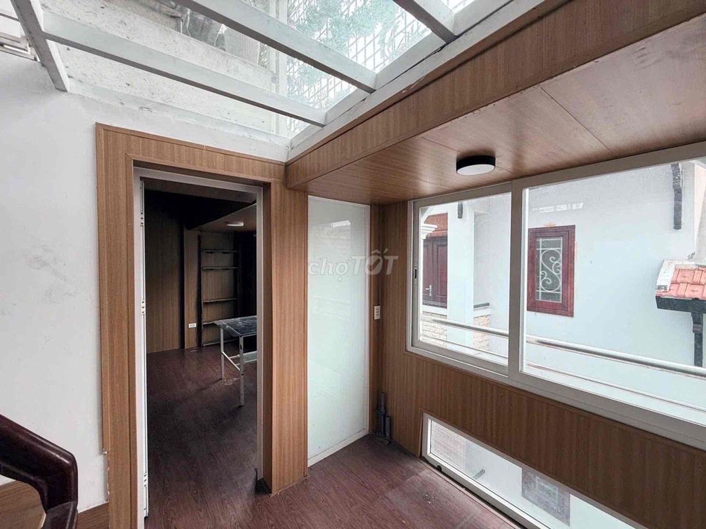 Фото 3: Переулок для автомобилей Хоанг Ван Тху — 55 м² — (4,8 x 12,5) м — 5 этажей