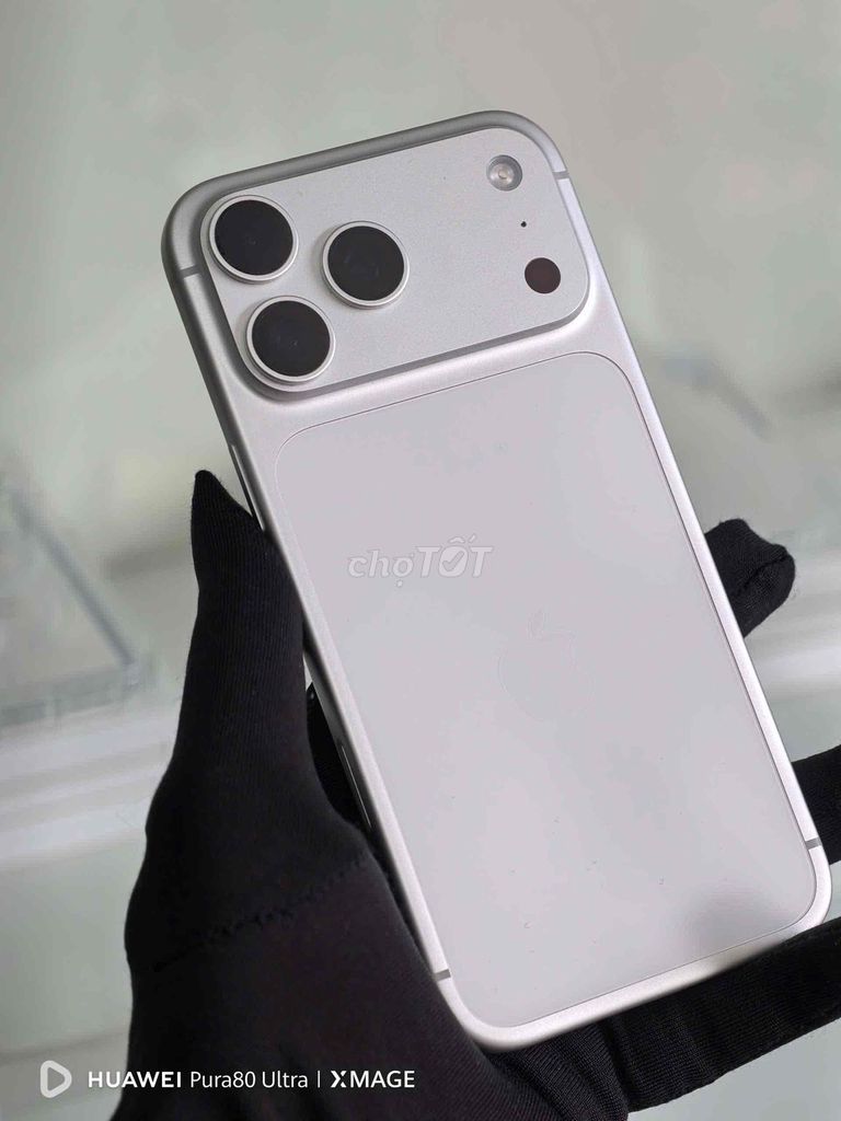 Apple iPhone 17 Pro Max 256GB Серебристый 98%