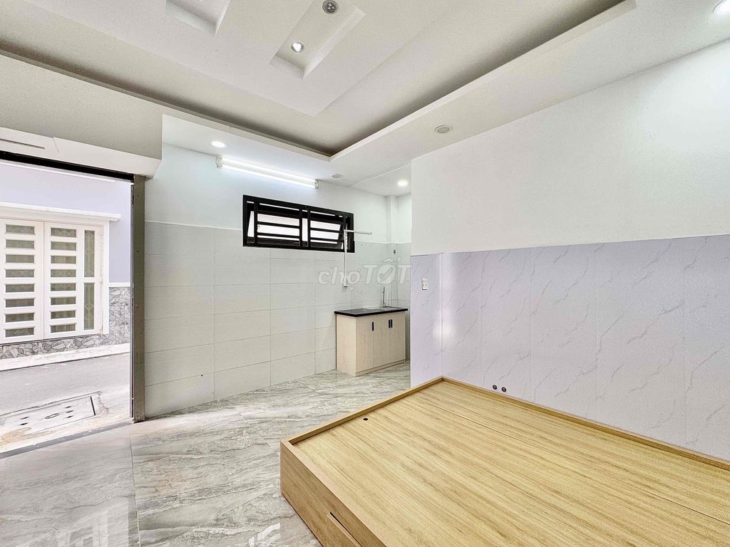 Фото 3: Сдаётся комната с окном и отдельным входом на улице Чан Тхи Чонг